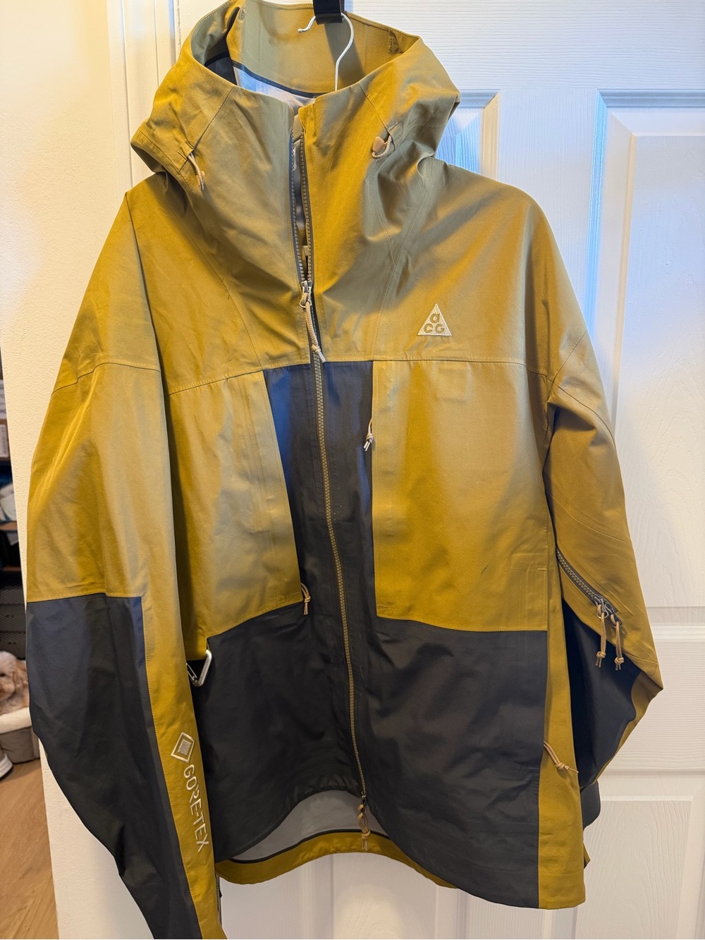 Nike ACG GORE-TEX Tan and Black Hooded Shell Jacket